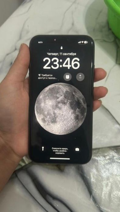 Продам айфон 11 на 64 гб Срочно