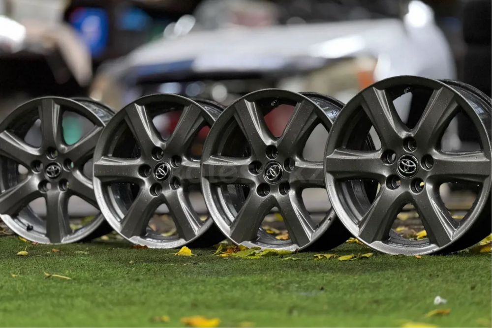 Диски камри 45 SE в идеальном состоянии