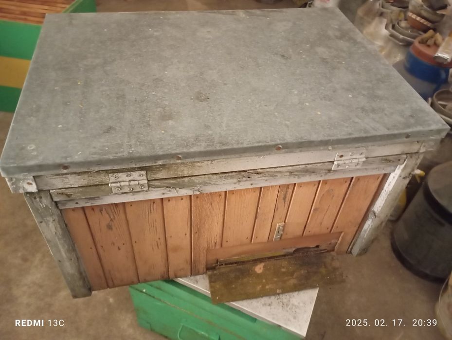 Lazi de albine pe 20 de rame