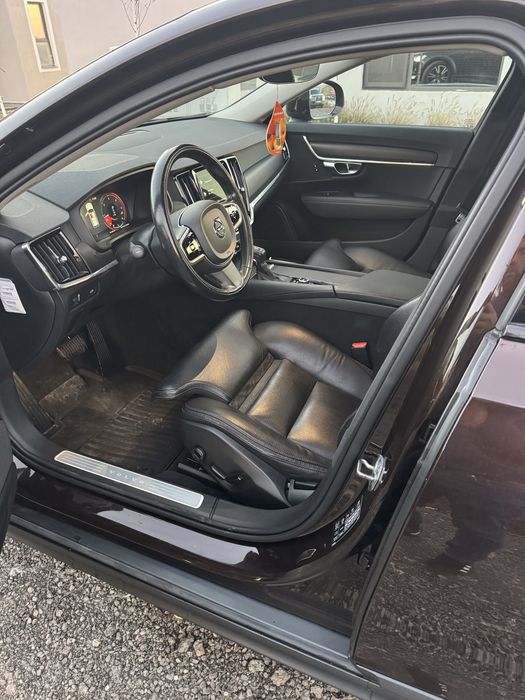 Volvo v90 Cross Country 235cp 4x4