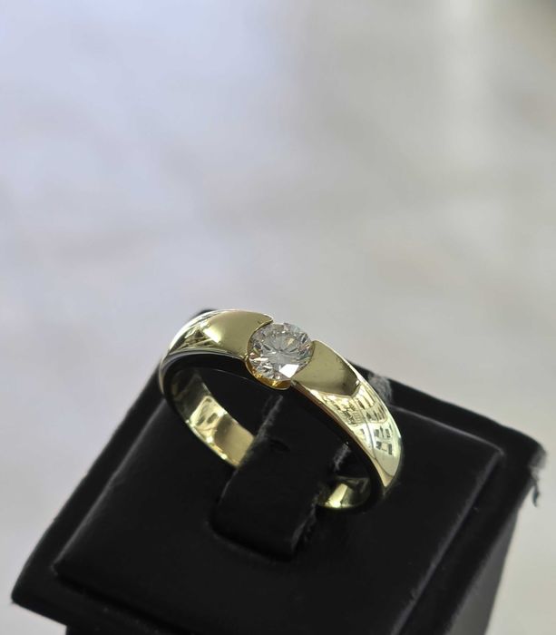 Златен пръстен с диамант 0,55ct. VVS / Бартер /
