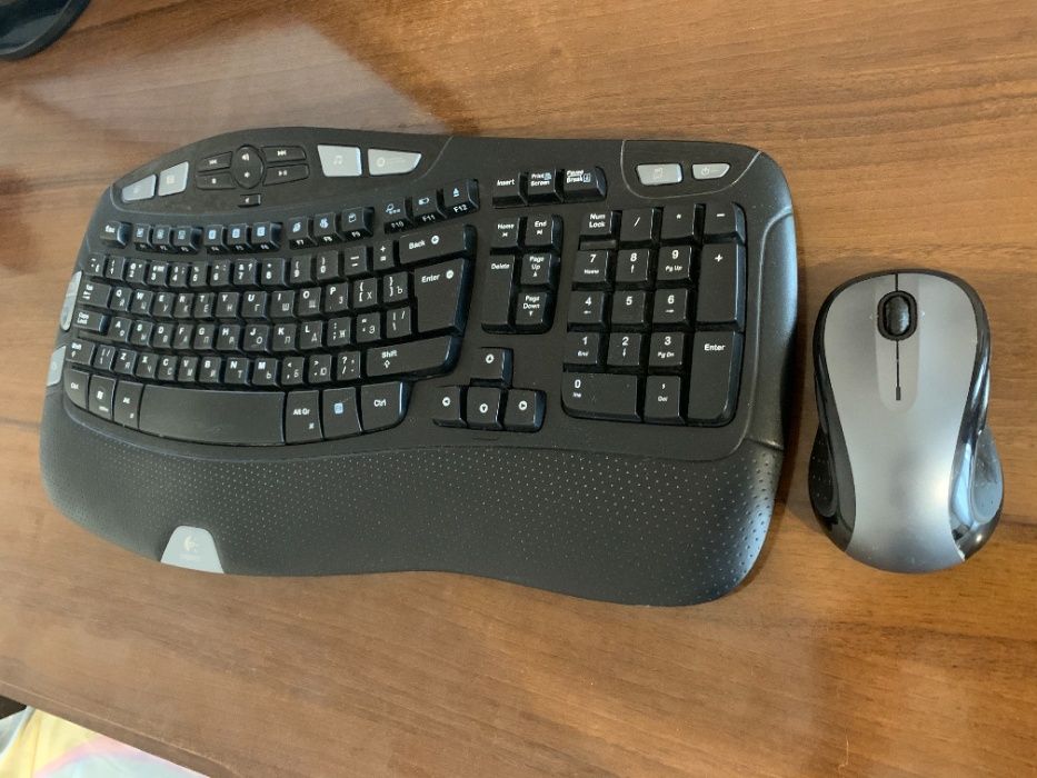 Беспроводная клавиатура с мышкой Logitech