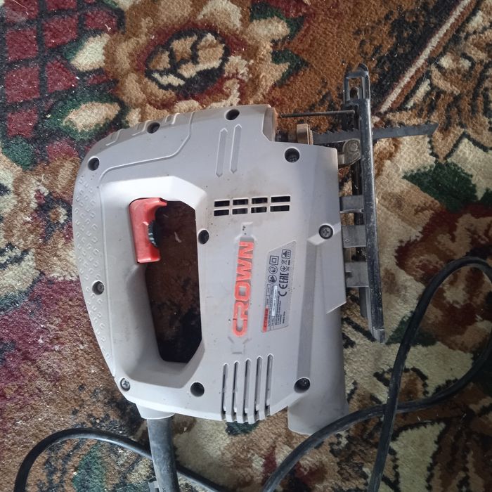 Лобзик электричиский CROWN