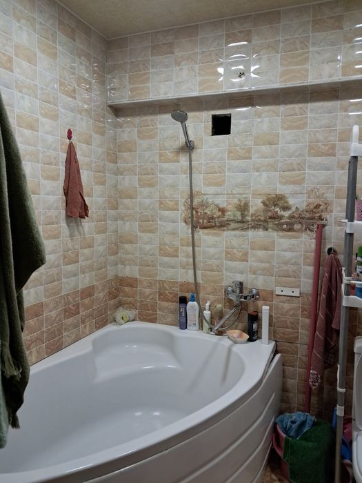 Продаётся своя кв Чиланзар 22 квартал 4/4/4 2×6 балкон