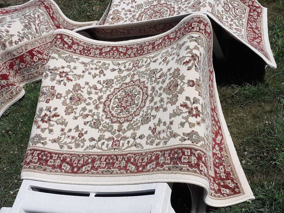 De vanzare set covoare