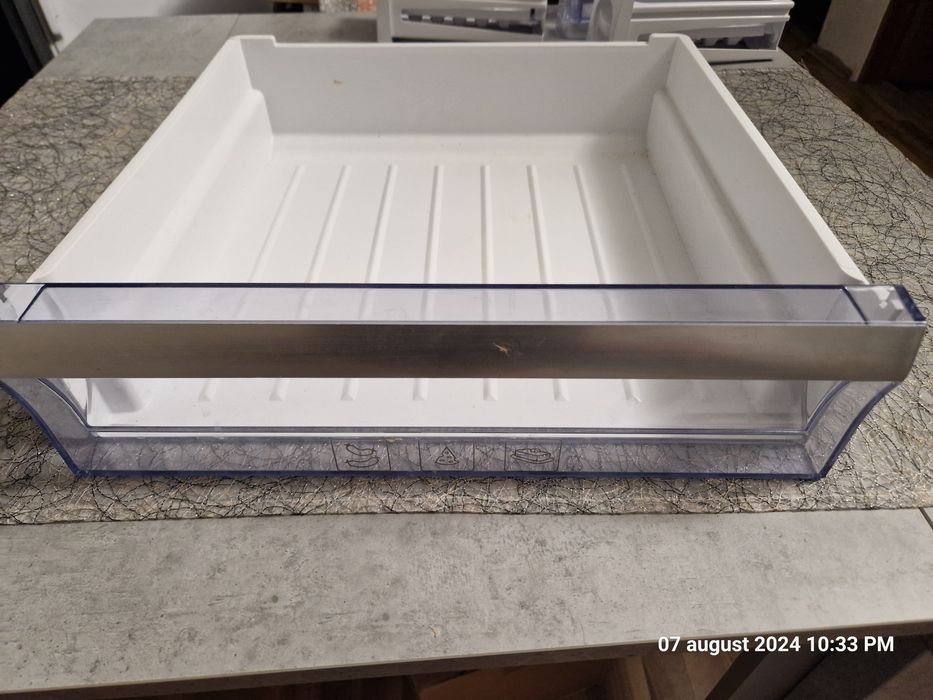 Sertare,rafturi,etajere,geamuri,leduri, frigider