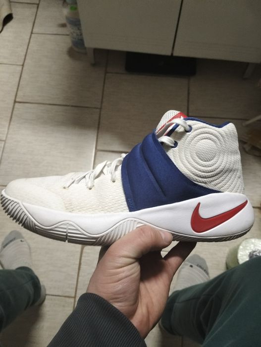 Nike Kyrie 2 USA