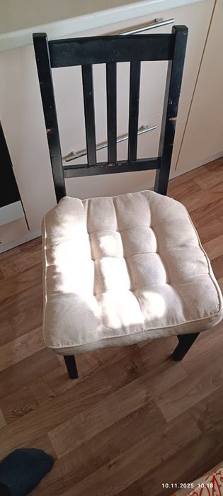 Продам стол и стулья