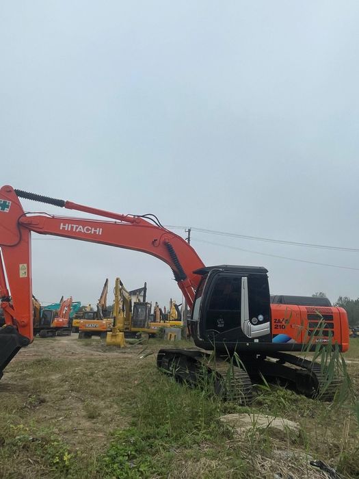 Гусеничный Hitachi 210. 10% to'lov bilan. Zakazga. 2022-yil