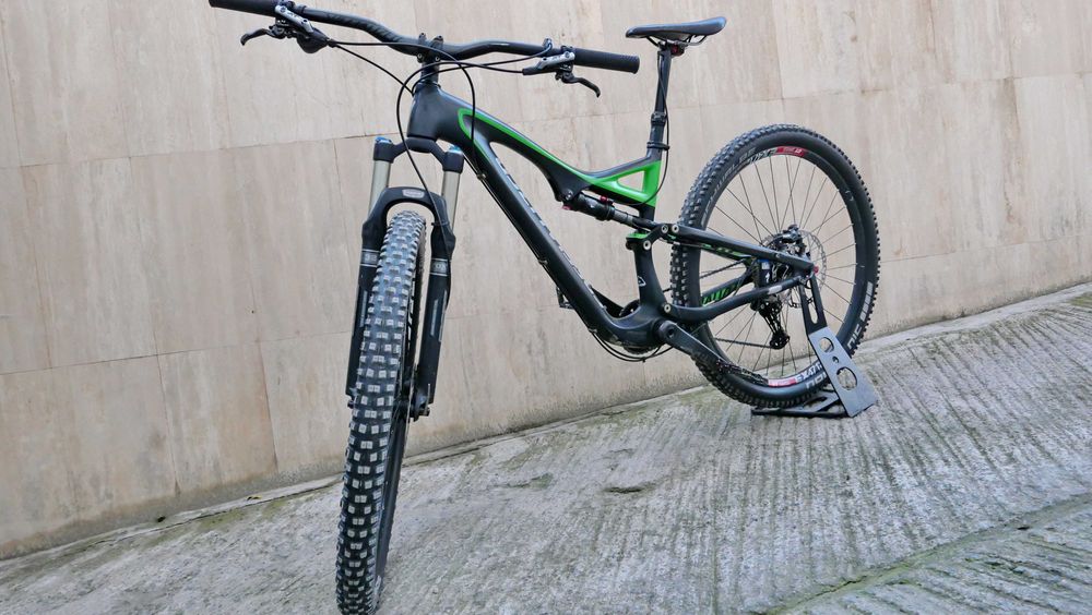 Specialized StumpJumper, 29 М, карбон, FOX 130 ход, 1х 10 Deore М6100