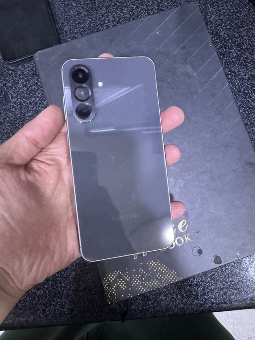 samsung a56 pamit 8.128g holati ideal oqip tel qlila