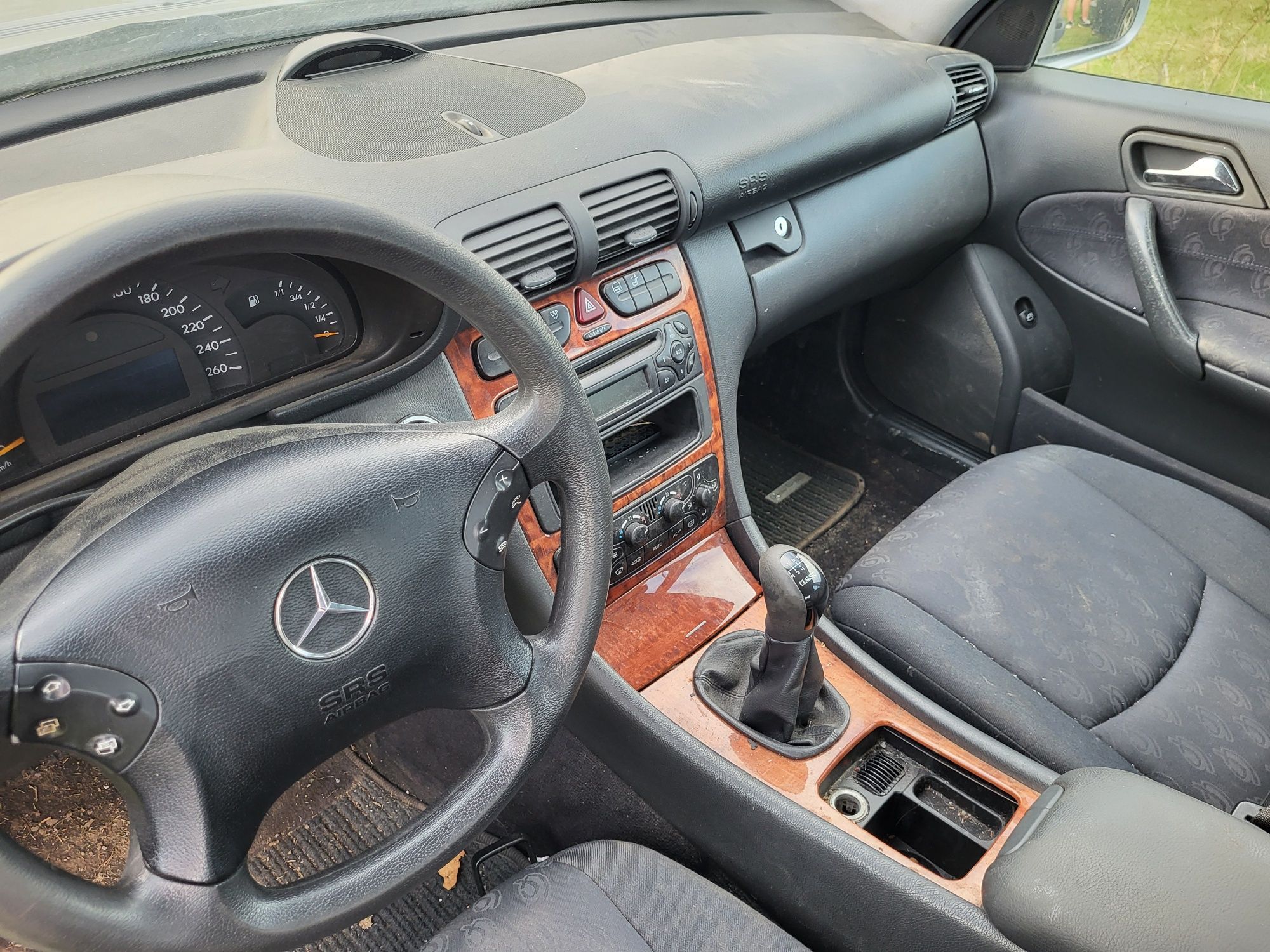 Vând Mercedes-Benz C180 Compress cu acte valabile