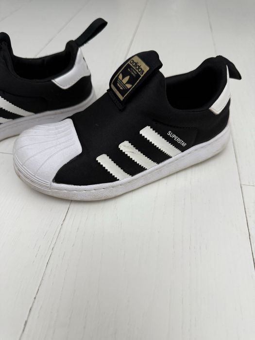 Adidasi fotbal teren sintetic mar 32-33