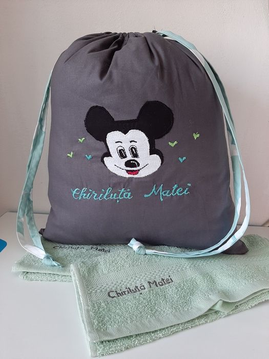 Un saculet de gradinita si doua prosoape