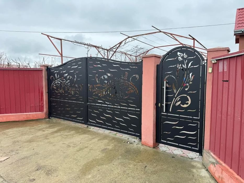 Porți din tabla decupata