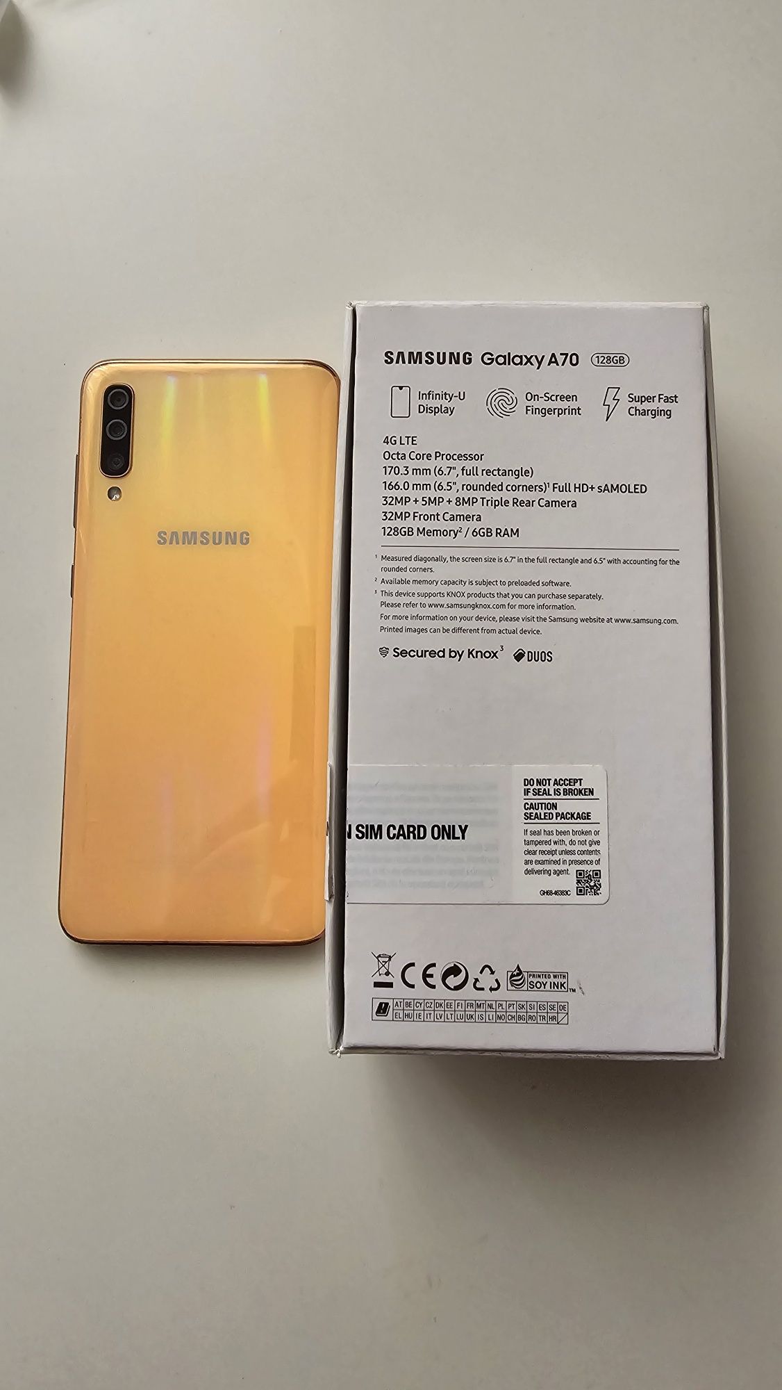 Samsung galaxy A70 128gb 6gb.ram