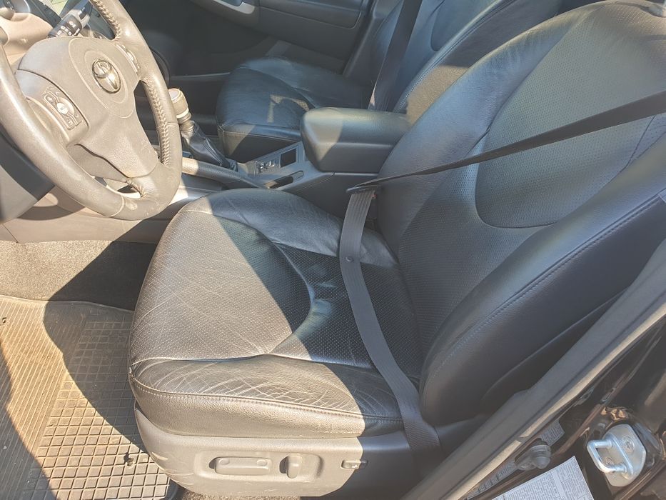 Продавам на части Тойота Рав4 2008г 2.2DKAT 177кс