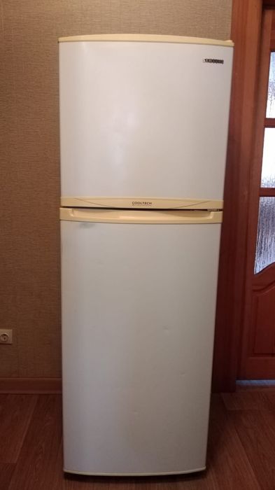 Холодильник Samsung