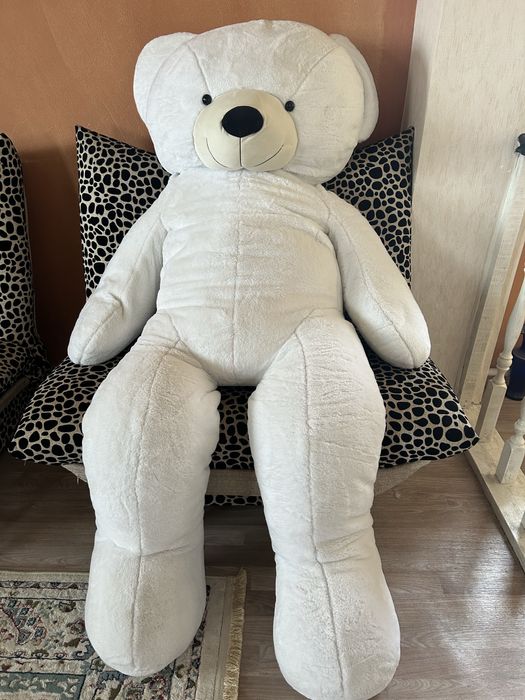 Продам за хорошую цену огромного медведя