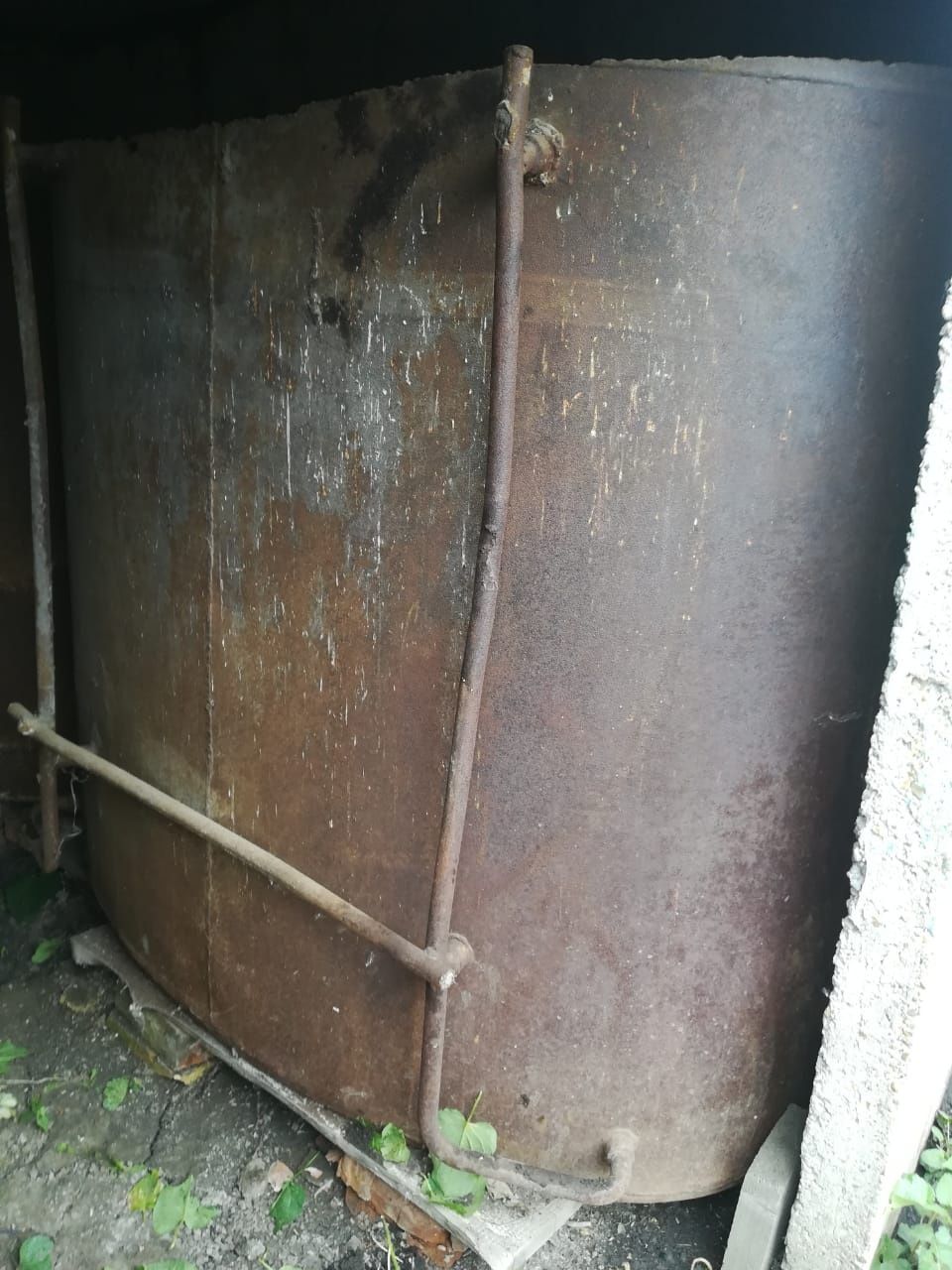 Продаю железные 2е бочки
