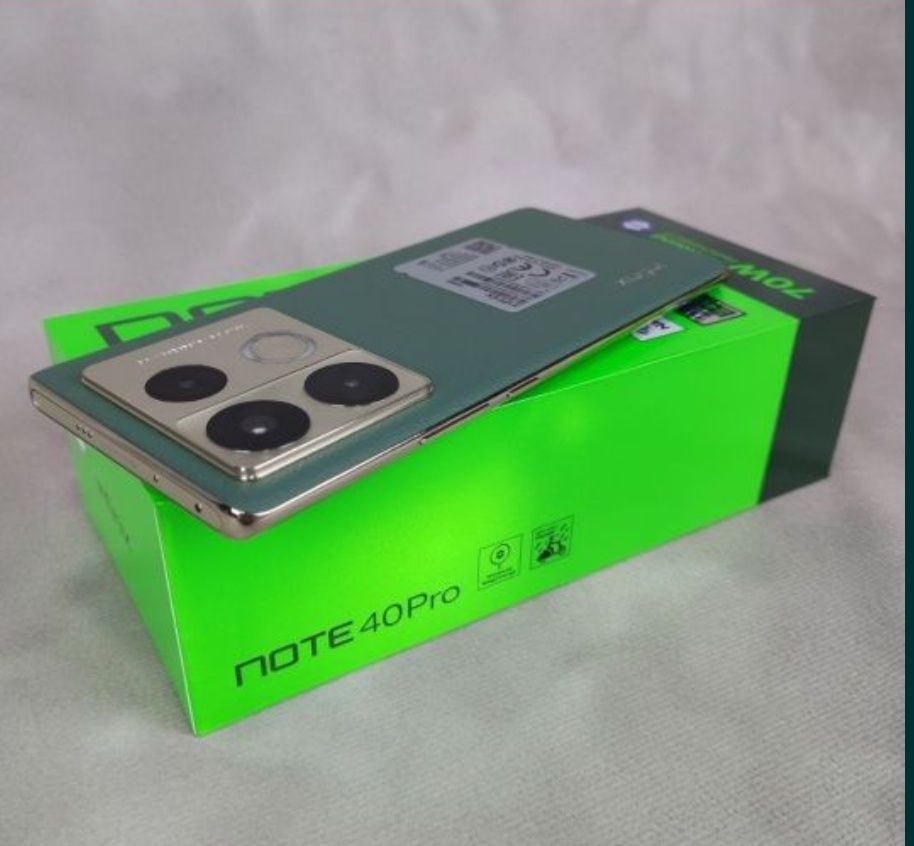 Infinix note 40 pro 12/256 gb