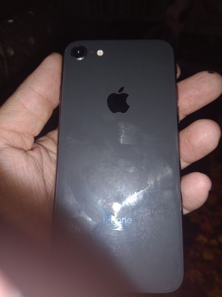 iphone 8 64 gb sotiladi