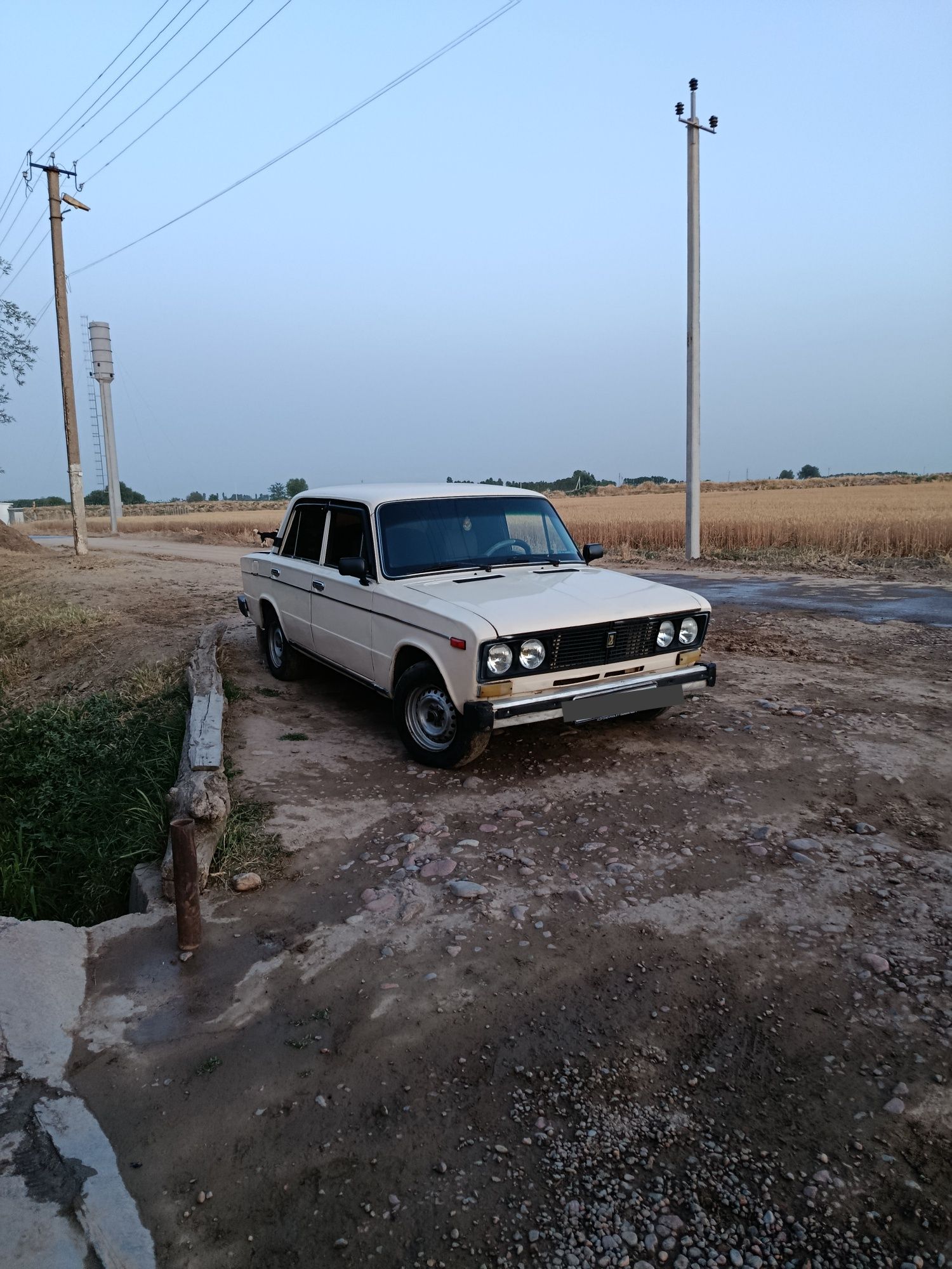 Jiguli vaz 2106 sotladi