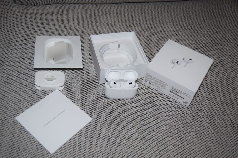 Casti Apple AirPods PRO 2 wireless charging