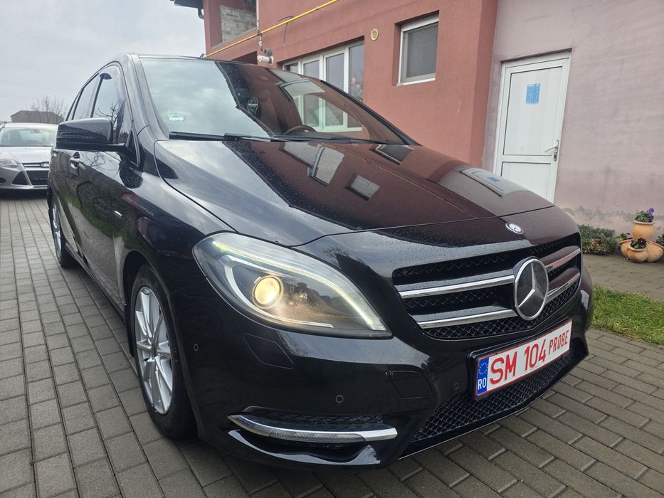 MERCEDES B CLASSE Automat Xenon Led
1.8 DIESEL 135CP 
2012  271000 km