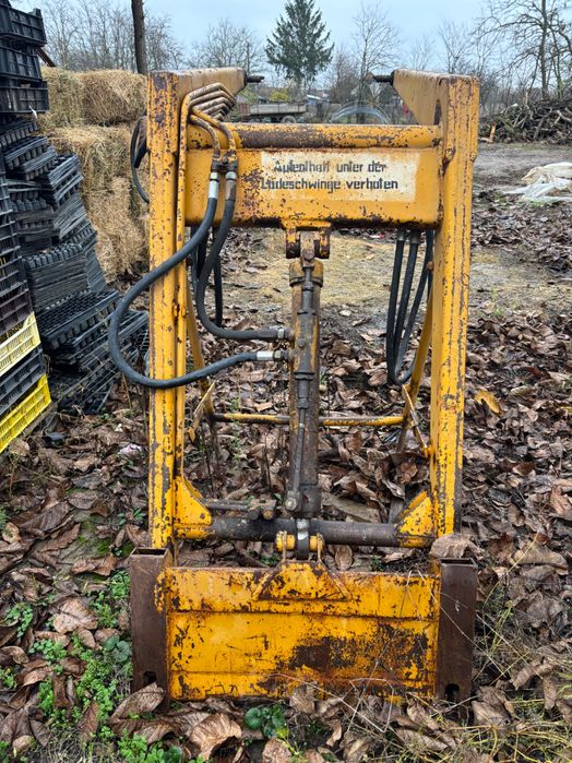 Incarcator frontal pentru tractor 450 si 550