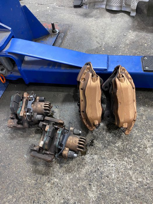 BMW e39 тормоза “Brembo” 4х поршневые