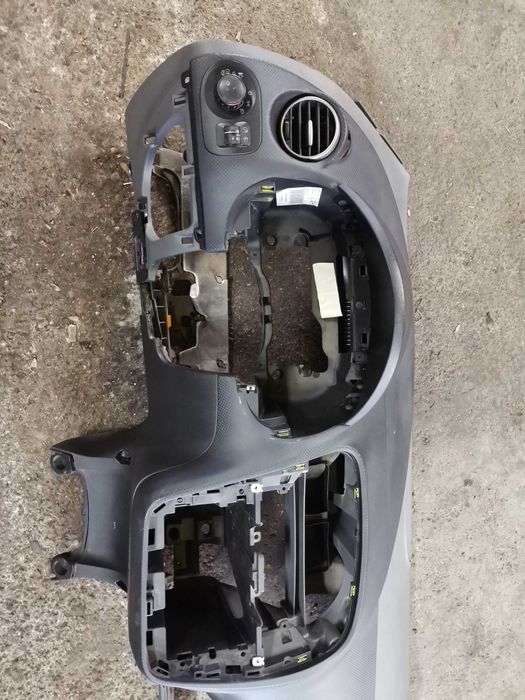 Арматурното Табло Аербег Airbeg Сеат Толедо/Seat Toledo 2004--2009г
