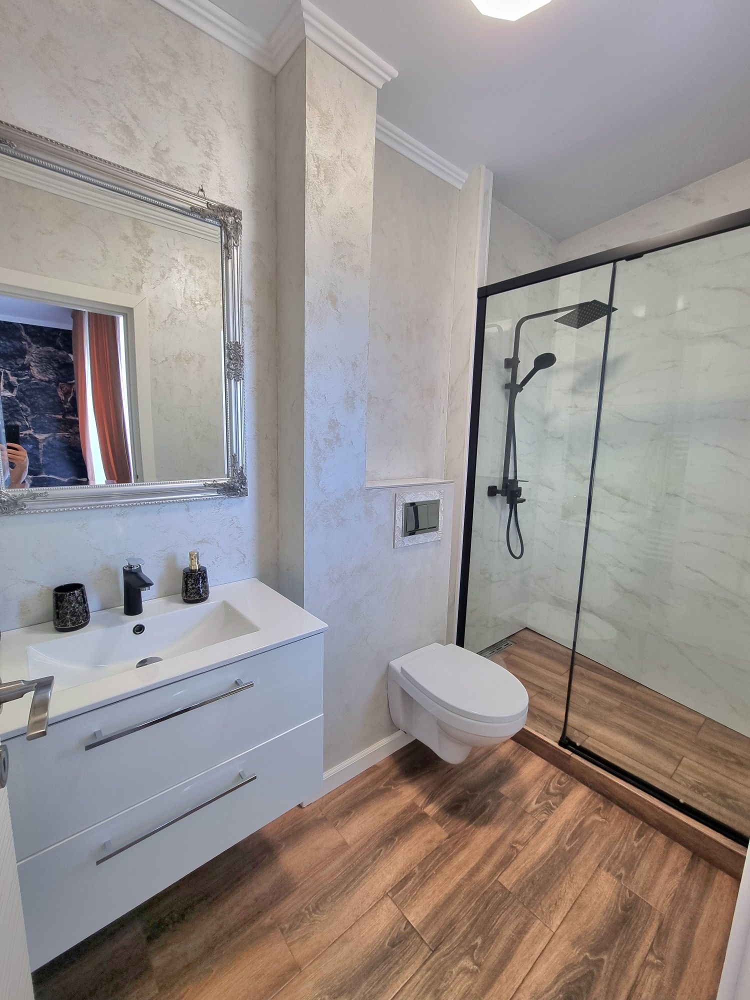 Apartament 3 camere pentru  Untold