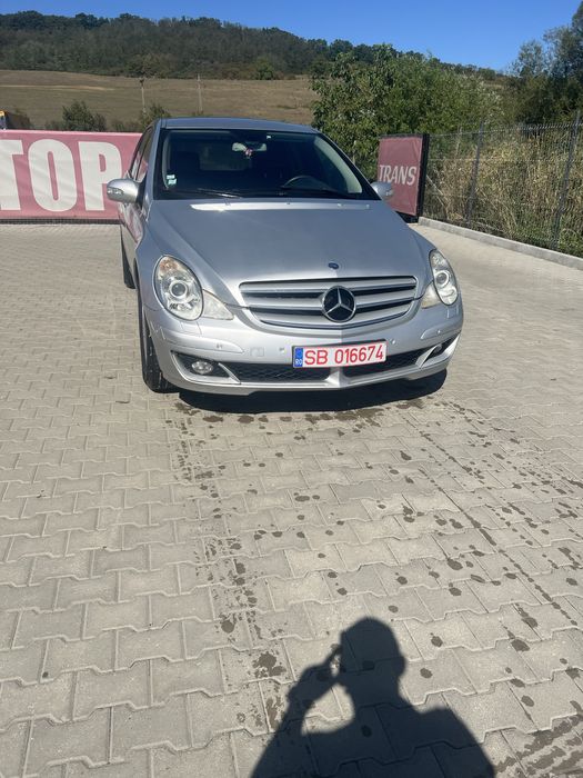 Mercedes R-class