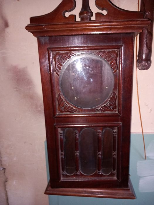 Vând mecanisme și cutii pendule