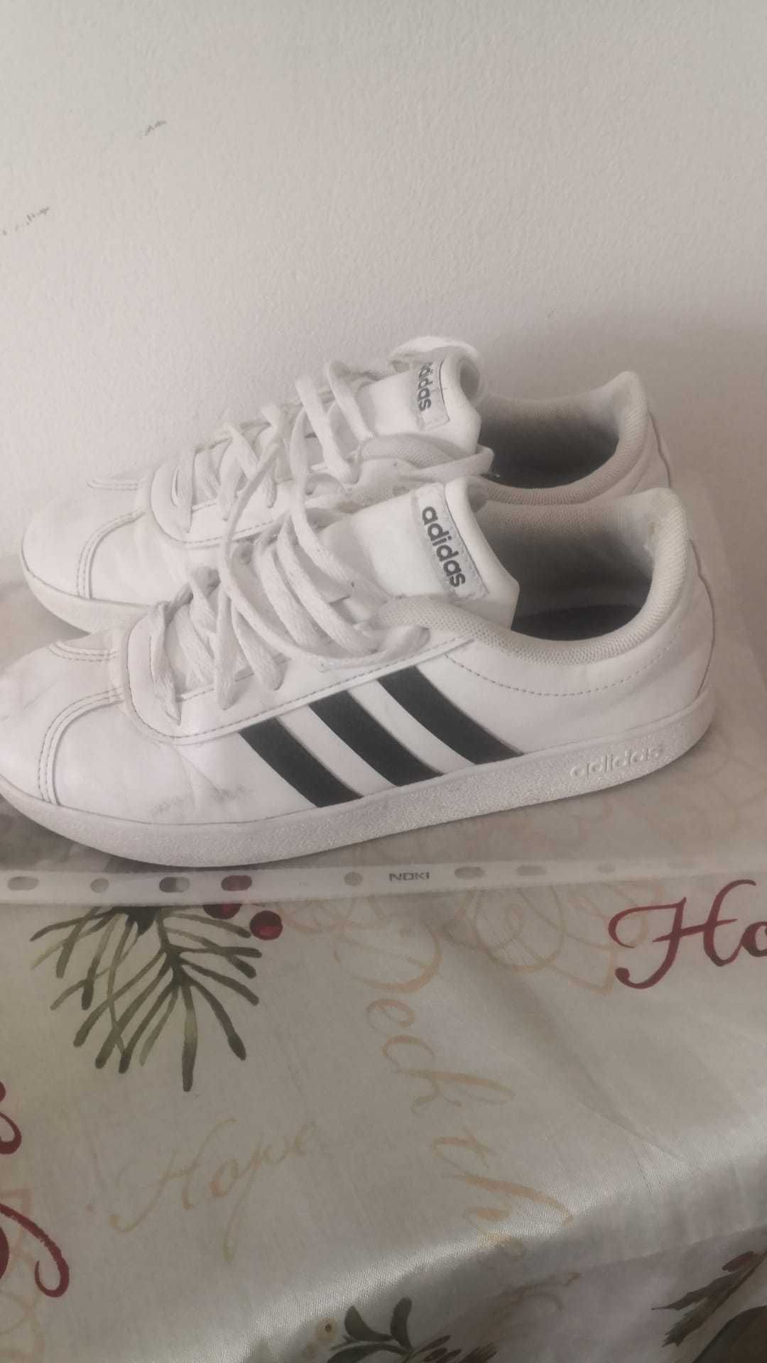 Adidas  albi   practic util