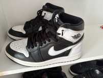 Jordan 1 reverse panda