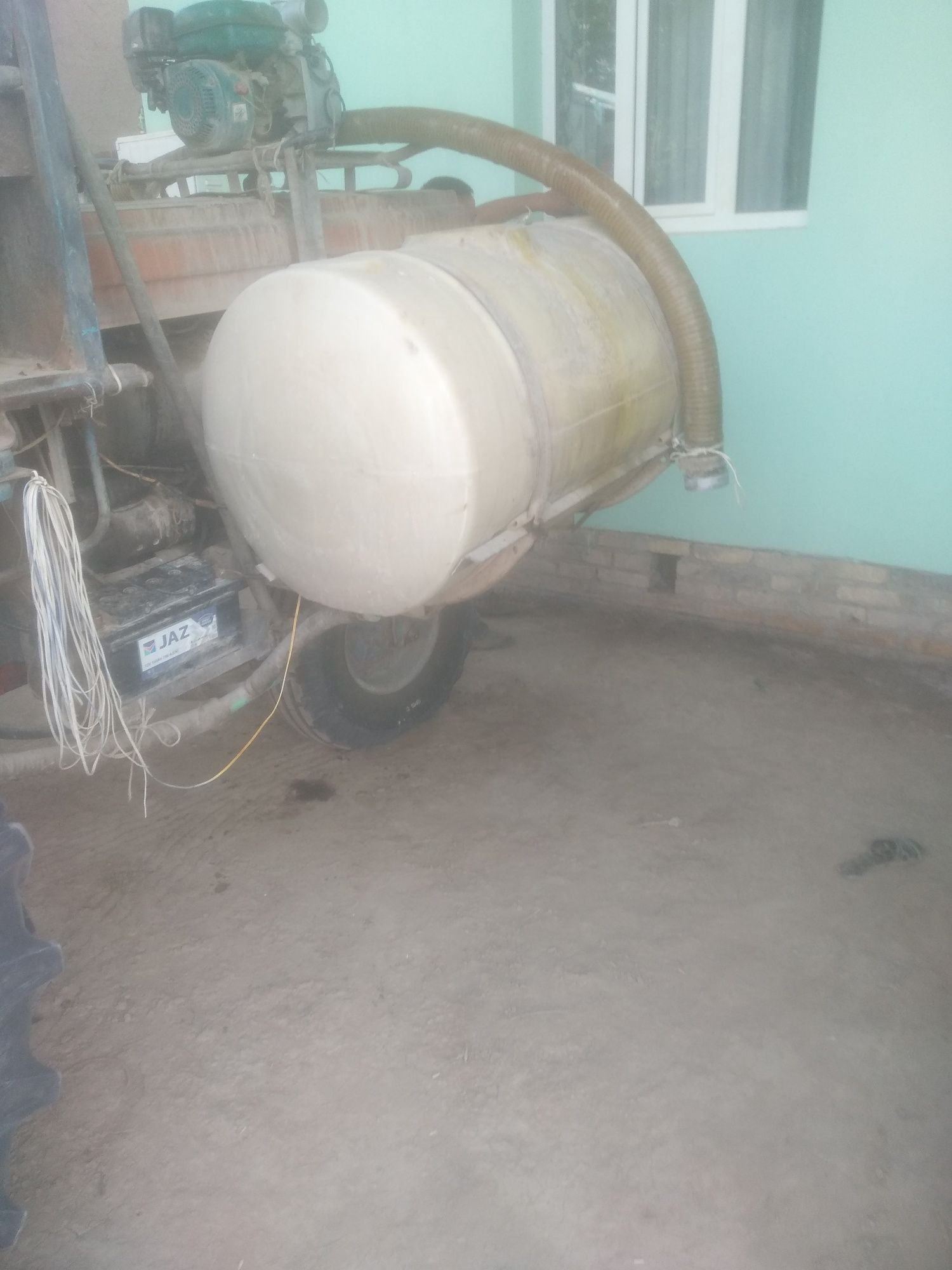 Ovx 600. Mtz 80  Sotiladi