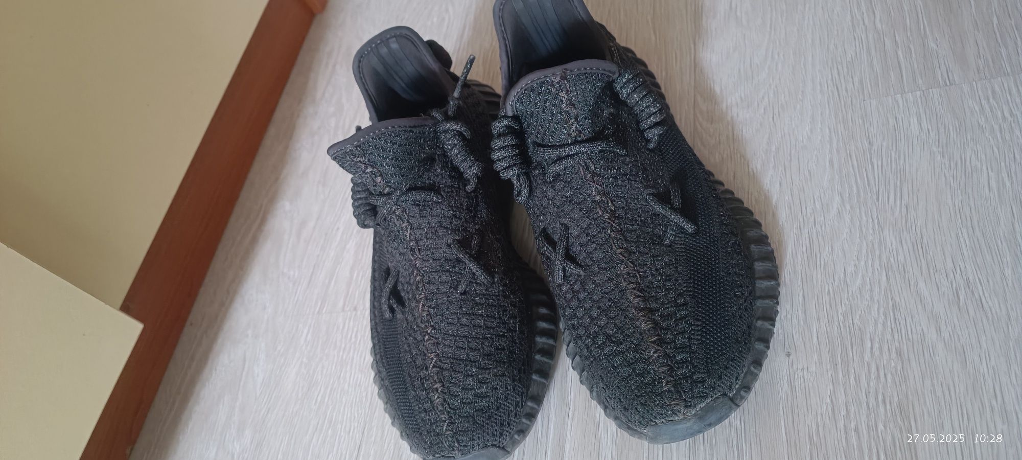 Yeezy 350 static black V2 reflective