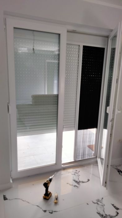 Termopane ferestre și uși Rulouri exterioare aluminiu