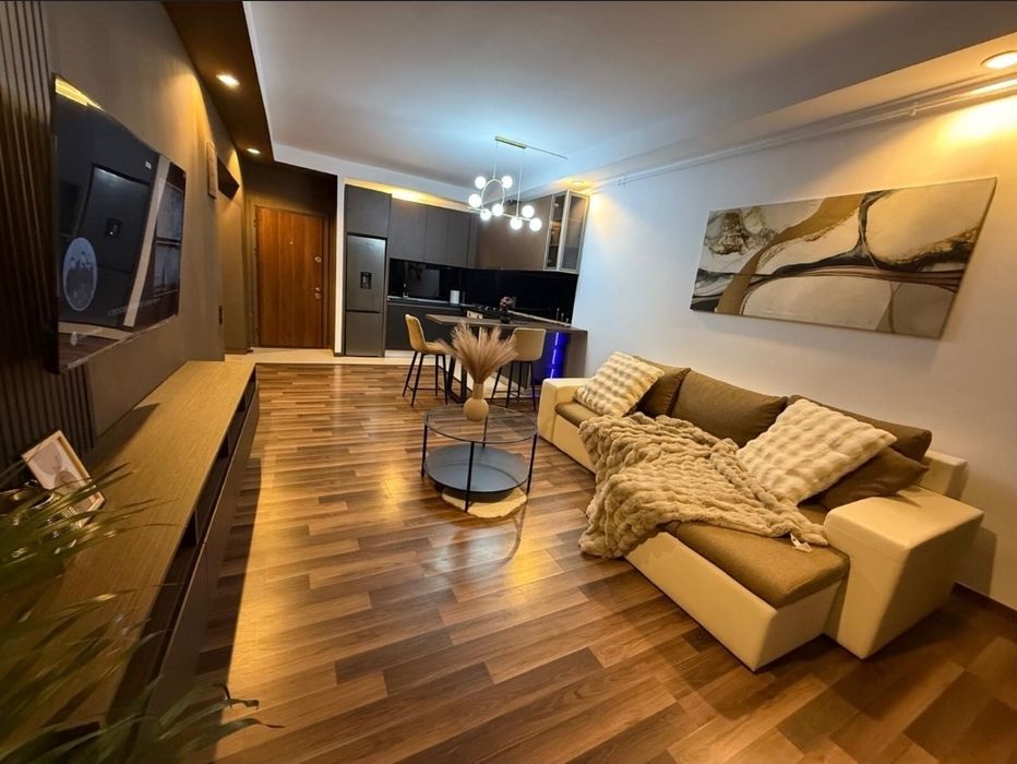 Închiriez apartament în regim hotelier, zona Centrală