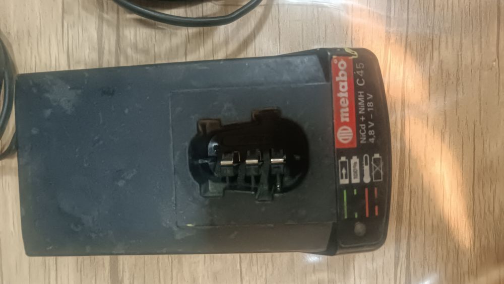 Продаются зарядные устройства, в рабочем состоянии.