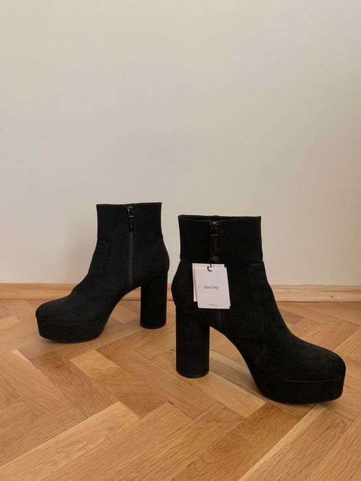 Черни високи Боти / Ботуши Бершка