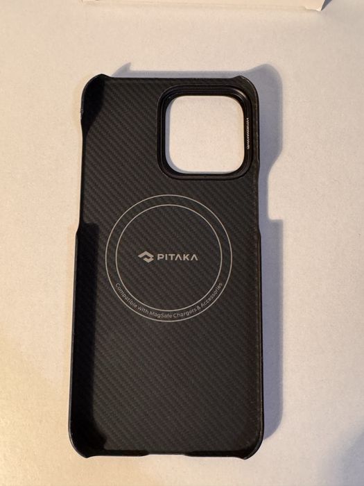 Калъфи за iphone 15 Pro max - UAG и Pitaka