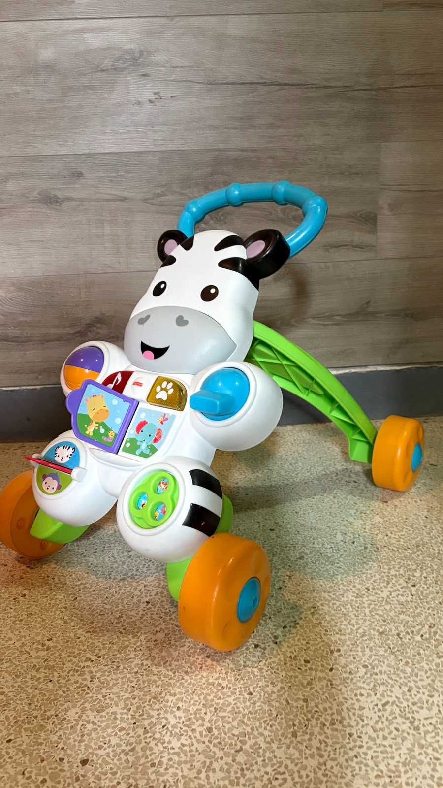 Бебешка проходилка уокър Fisher Price
