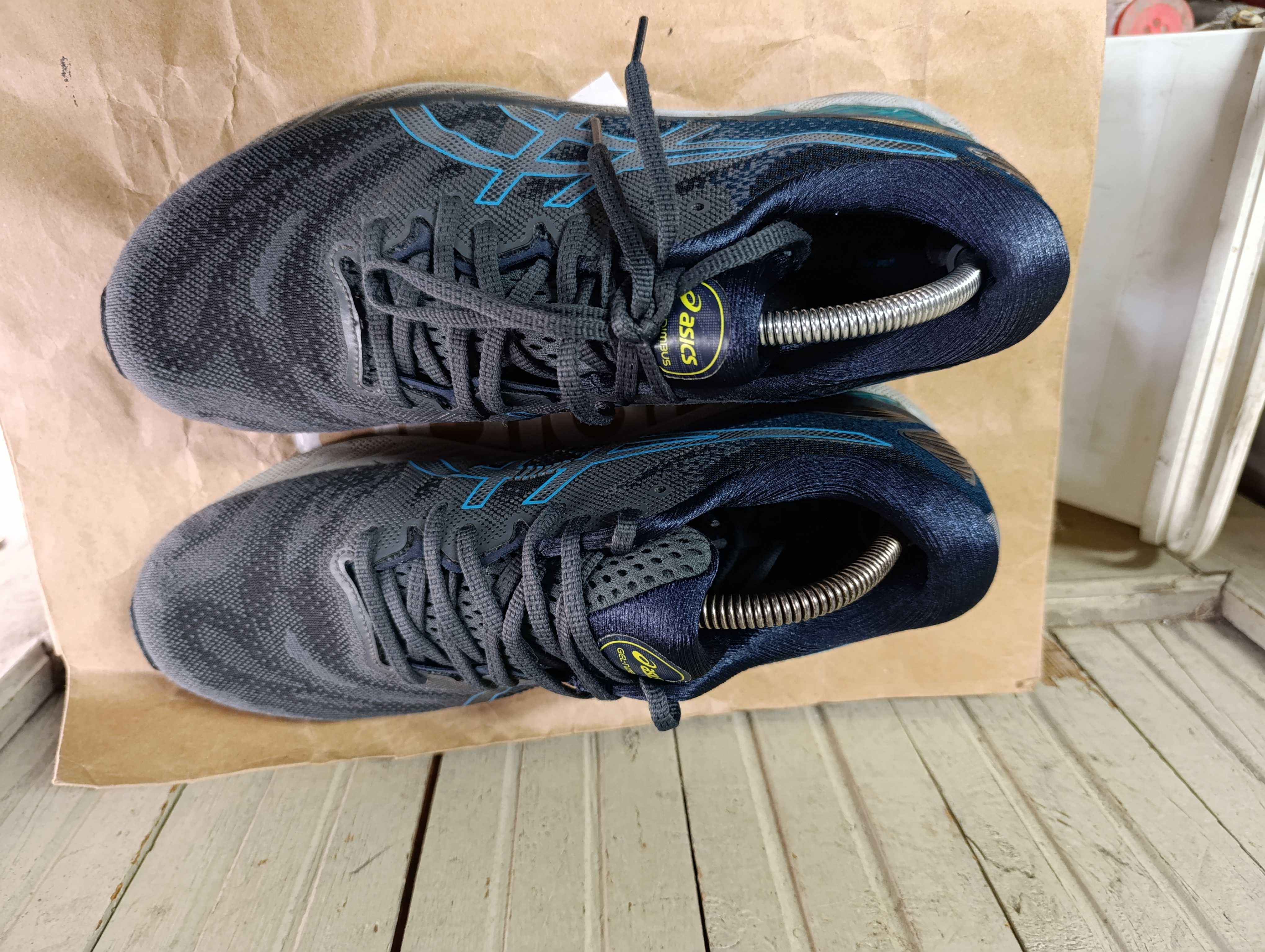 '' Asics Gel-Nimbus 23''оригинални маратонки 44.5 номер