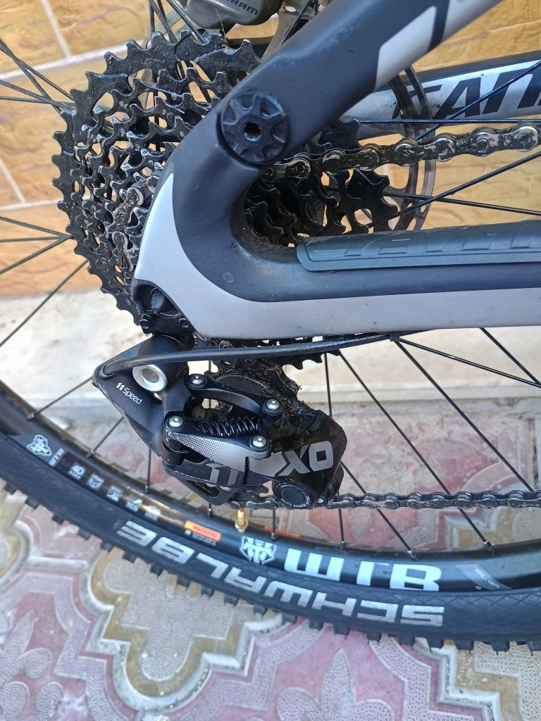 Cannondale Jekyll Карбон 27,5 цола