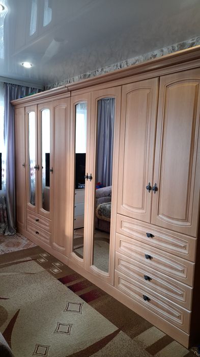 Продам шкафы 2 шт