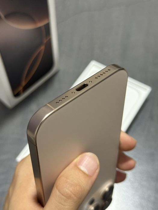 iPhone 16 Pro Max Desert Titanium 256GB !