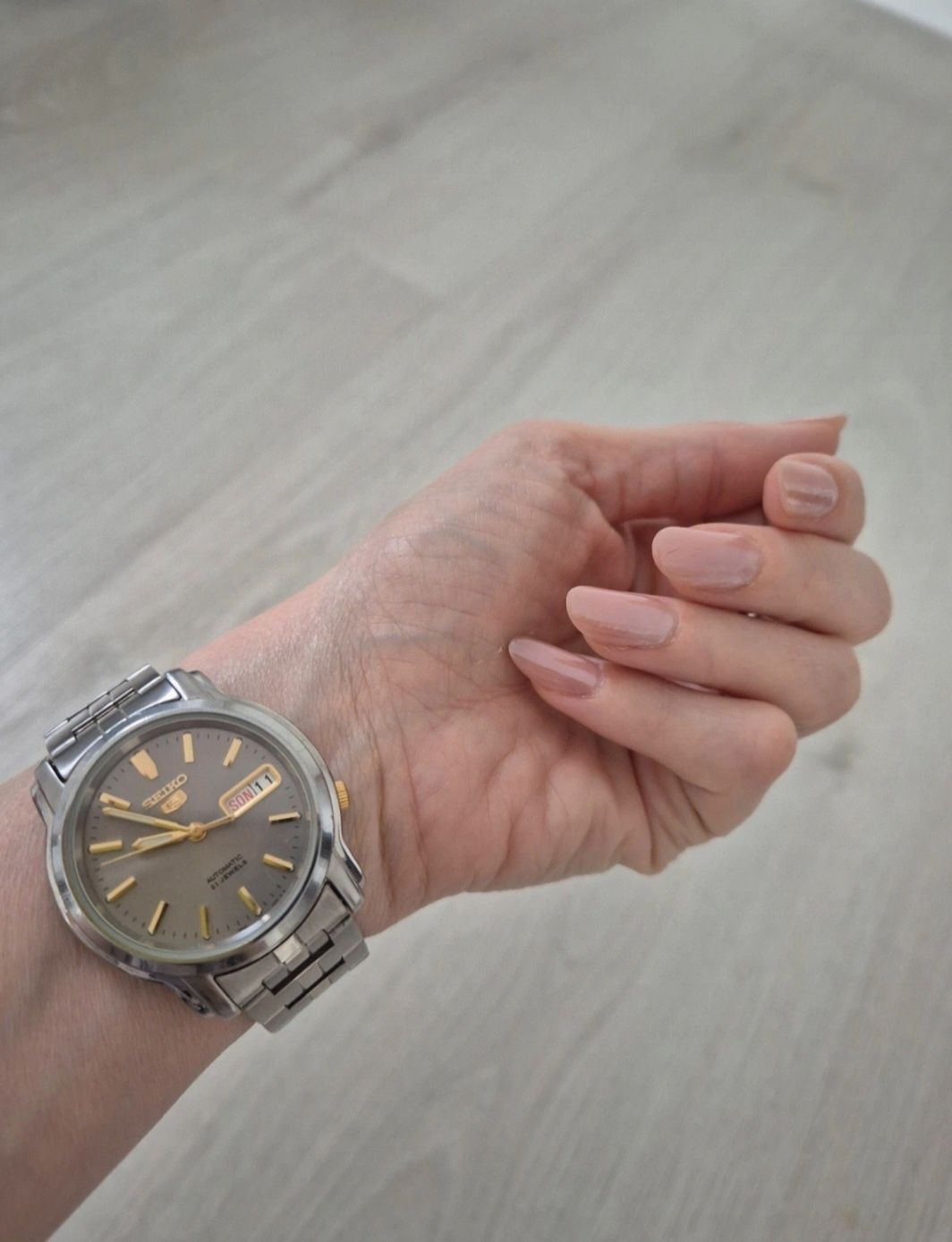 Ceas dama Seiko.